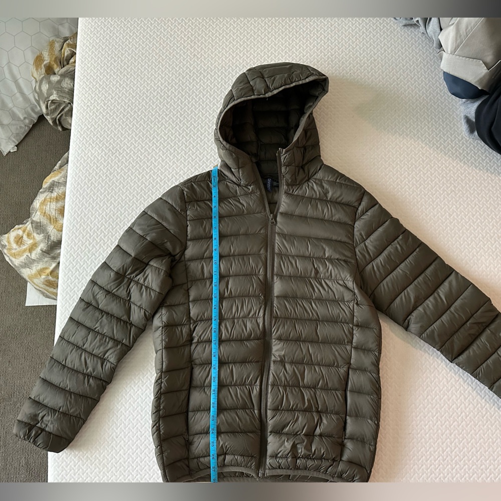 H&M Divided Men’s Puffer jacket lightweight coat size medium